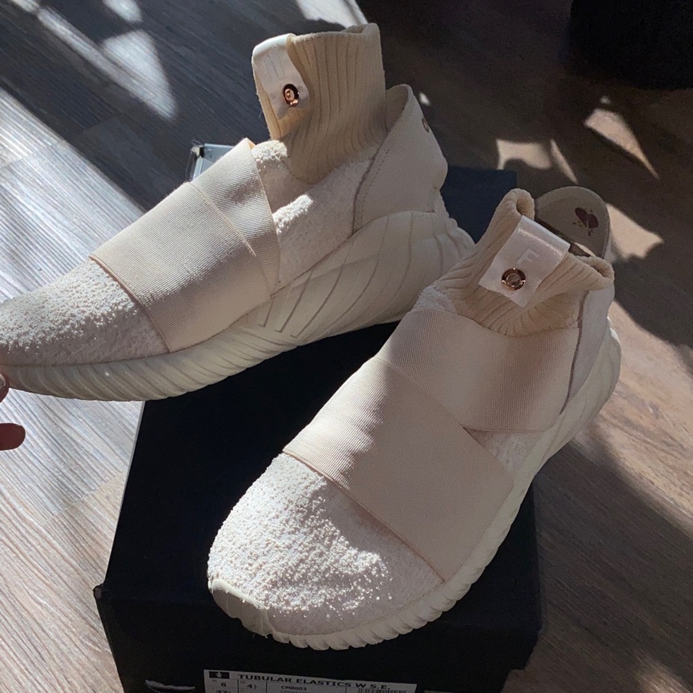 Adidas Tubular Elastics
